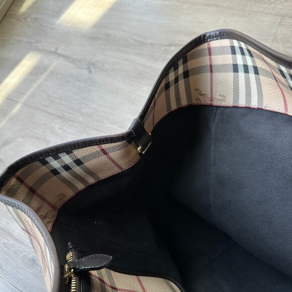 Burberry Canterbury Haymarket Leather Tote Bag - Picture 13 of 16